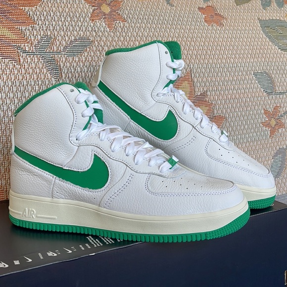 Nike Air Force 1 Sculpt

Men’s Shoes
White/Sail/Stadium Green
DQ5007-100 - Picture 4 of 16